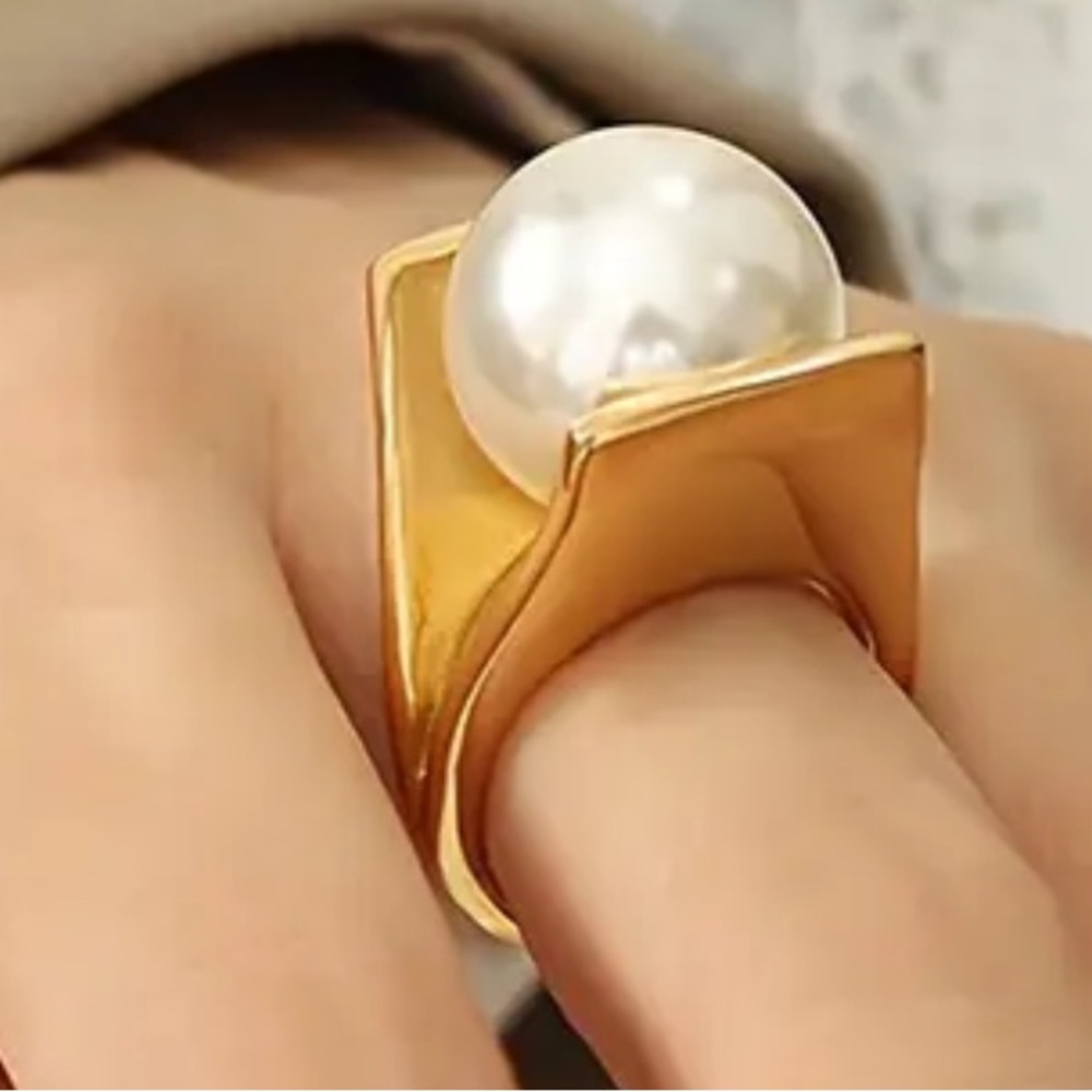 NWT Gold Plated Copper Ring.